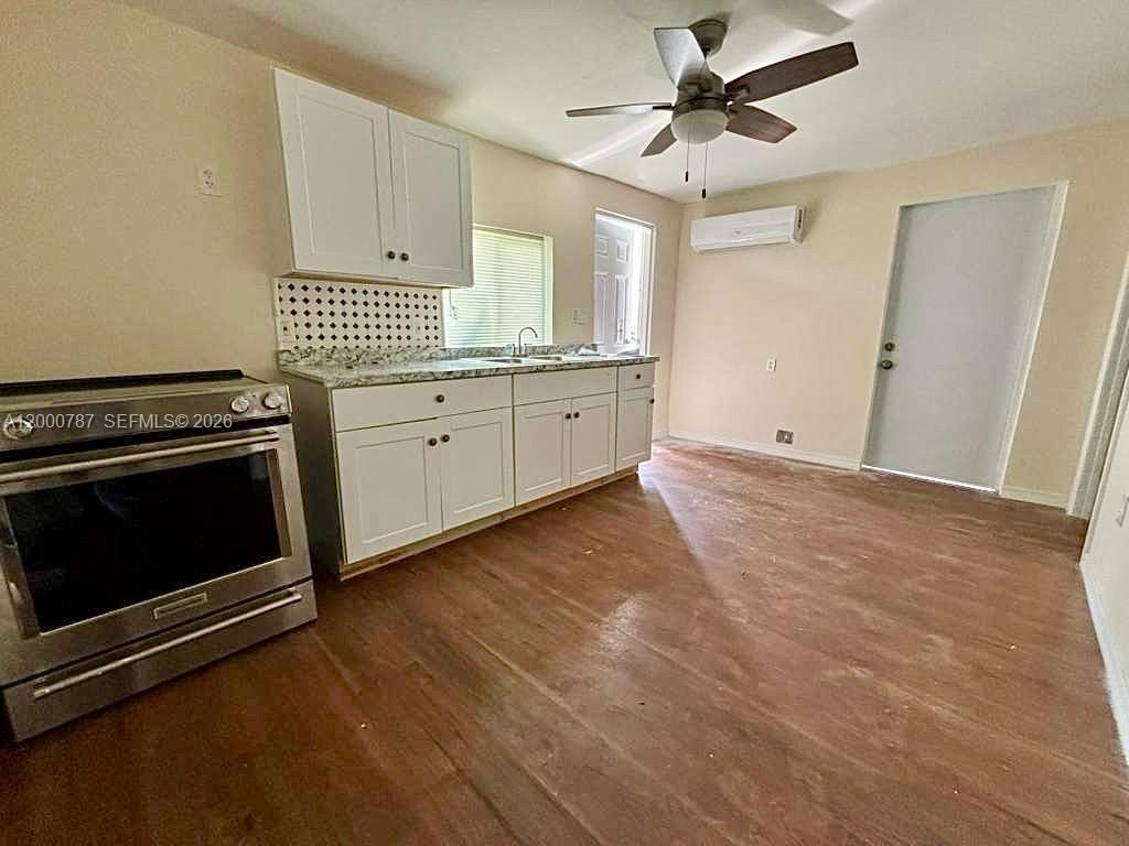 EMANCIPATION PARK - Residential Lease
