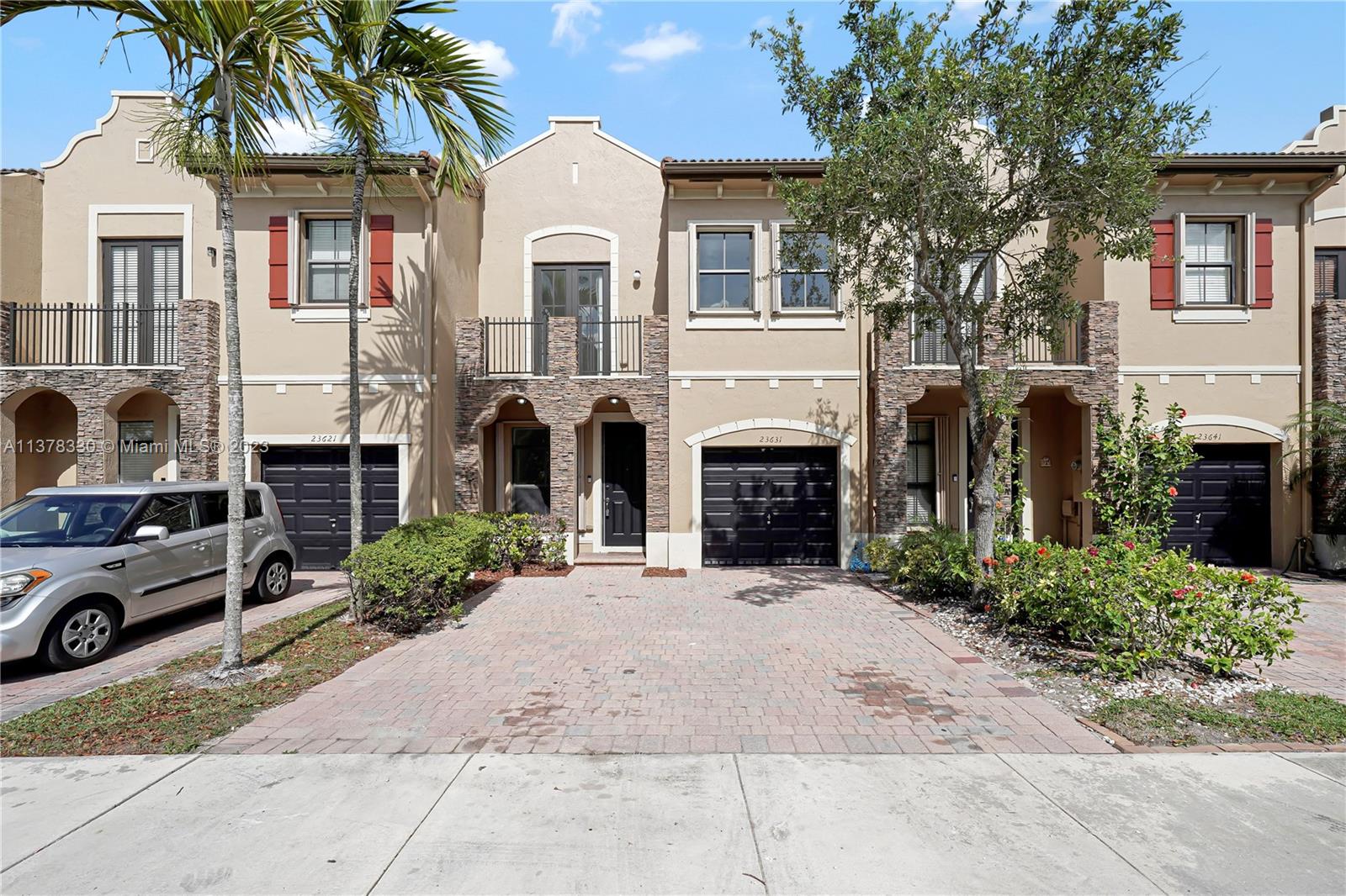 SILVER PALM EAST SEC TWO - Residential