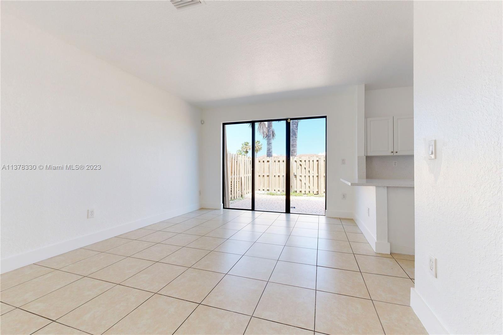 SILVER PALM EAST SEC TWO - Residential