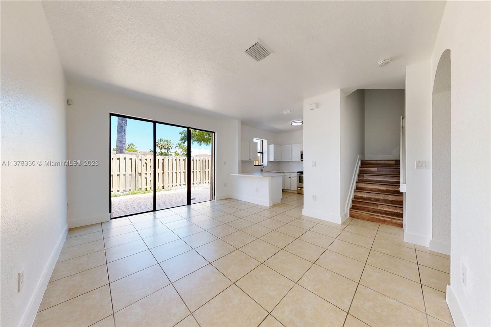 SILVER PALM EAST SEC TWO - Residential