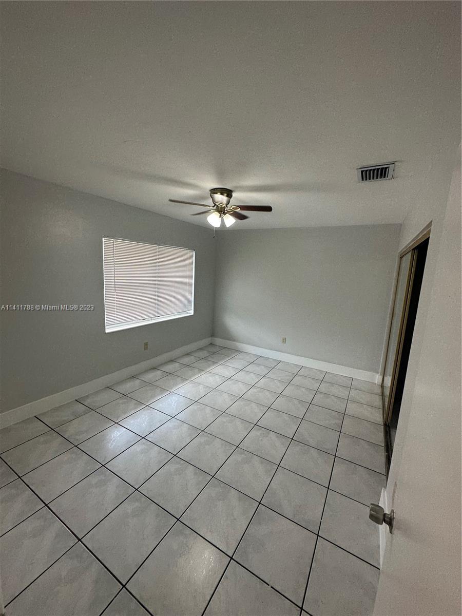 GREENGLADE VILLAS - Residential Lease