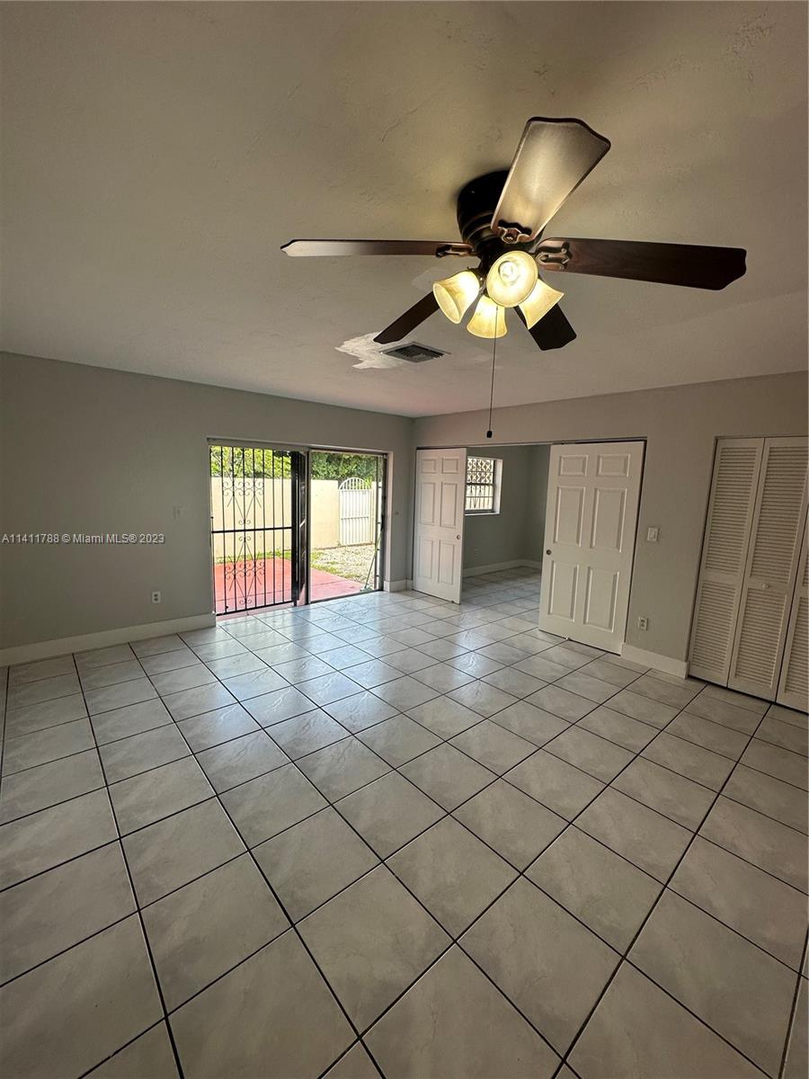 GREENGLADE VILLAS - Residential Lease