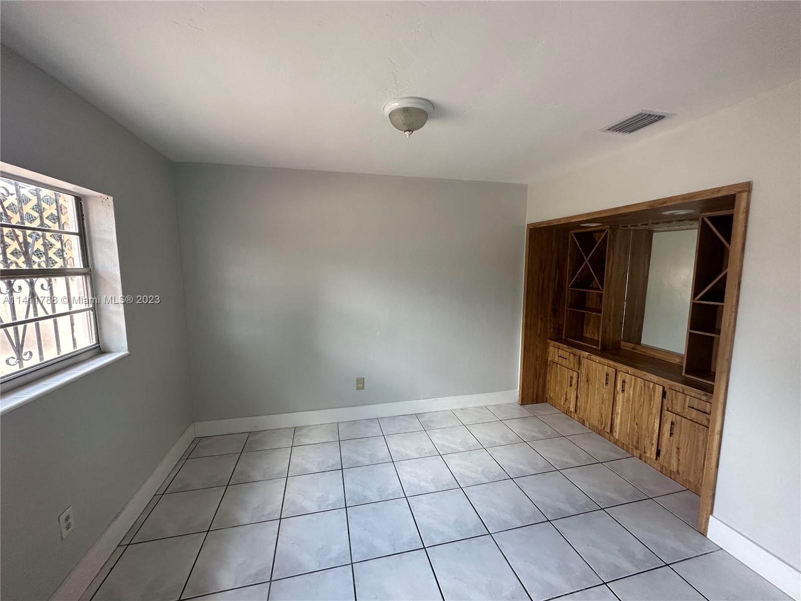 GREENGLADE VILLAS - Residential Lease