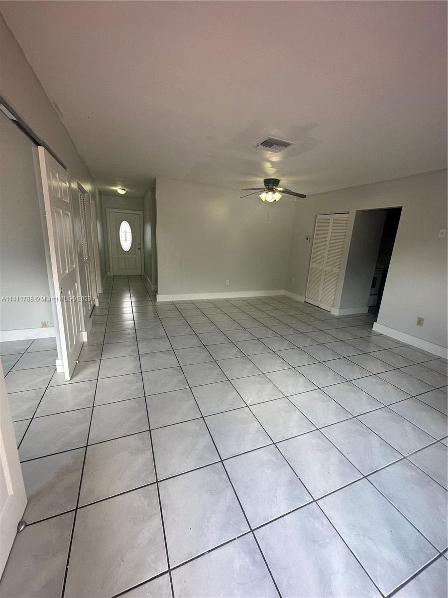 GREENGLADE VILLAS - Residential Lease