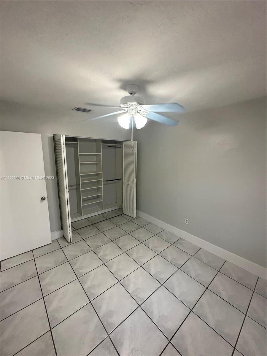 GREENGLADE VILLAS - Residential Lease