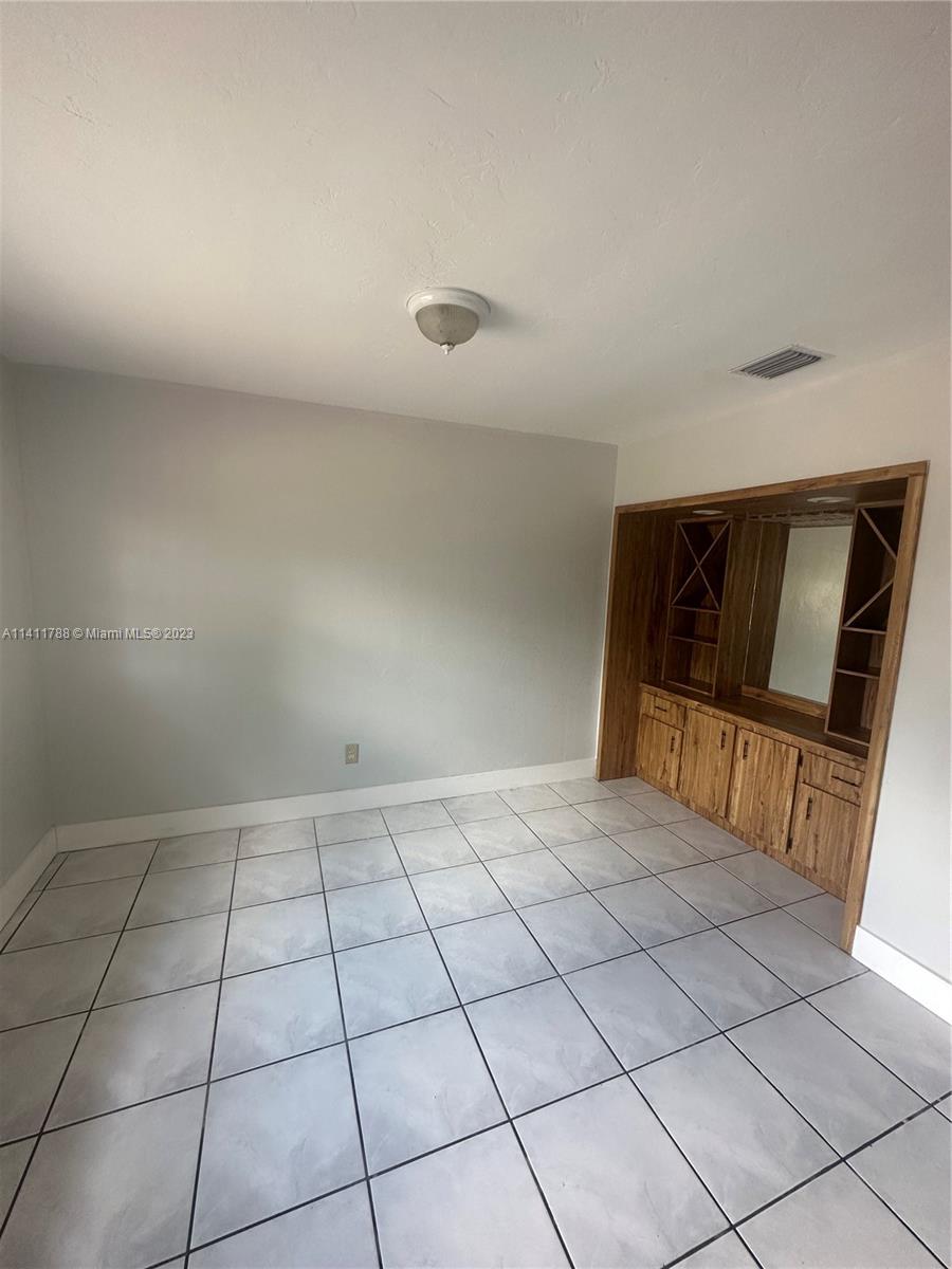 GREENGLADE VILLAS - Residential Lease