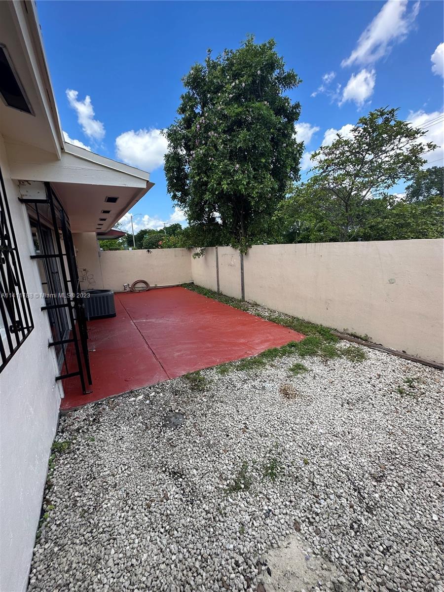 GREENGLADE VILLAS - Residential Lease