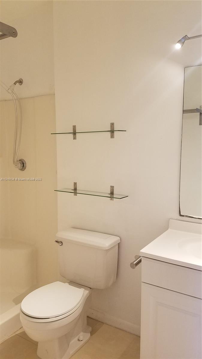 COUNTRY PARK CONDO - Residential Lease
