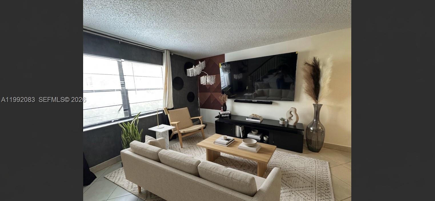 CASTLEWOOD - Residential
