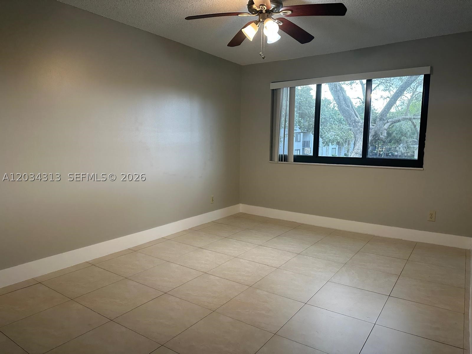 VISCONTI CONDO - Residential Lease
