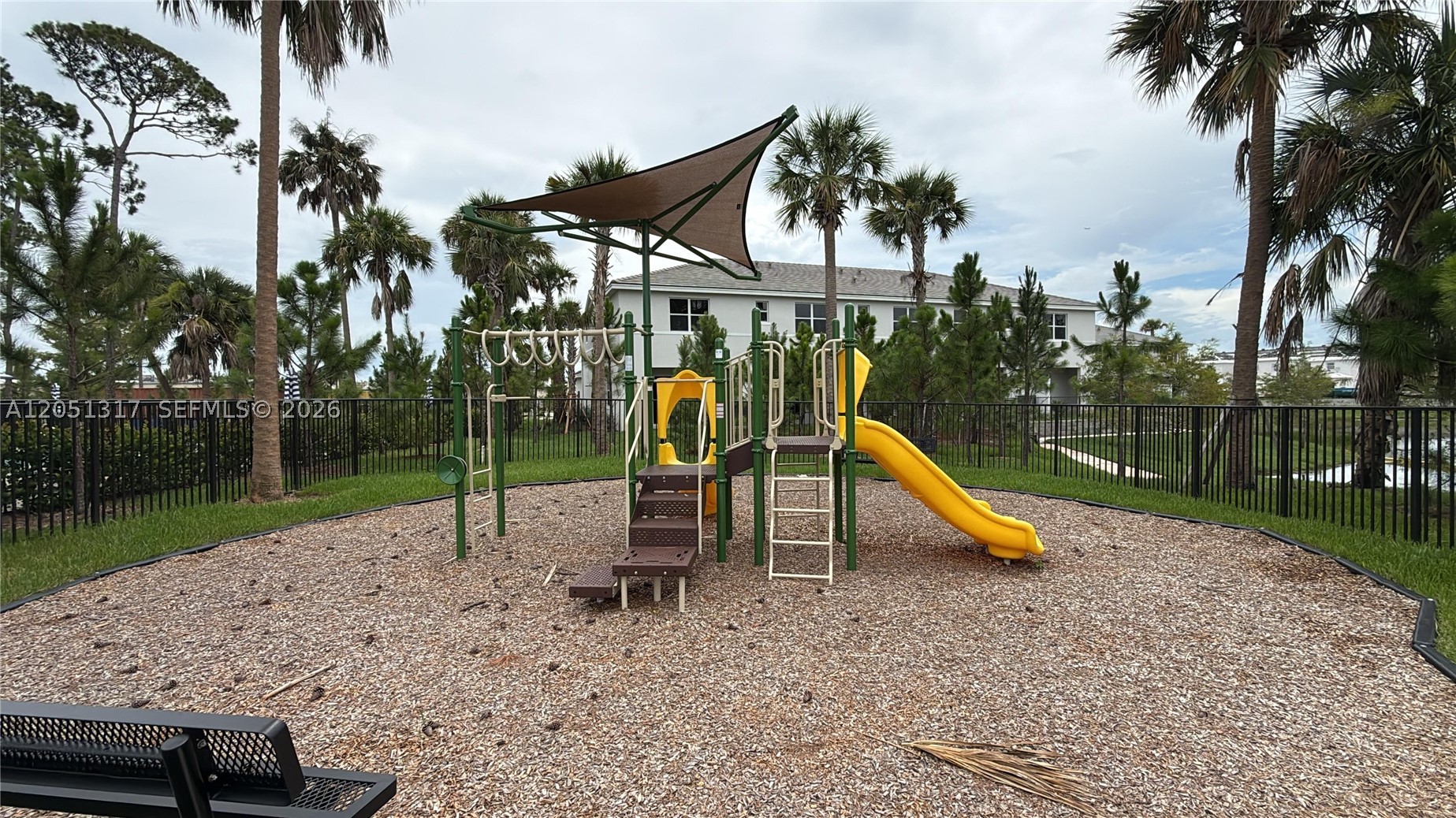 LAKESIDE LANDING - Residential Lease