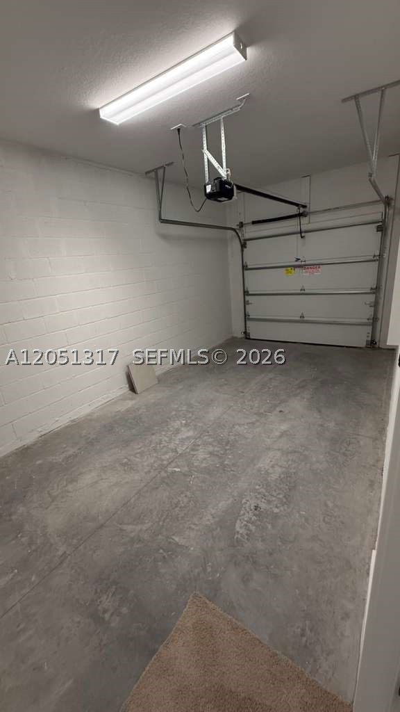 LAKESIDE LANDING - Residential Lease