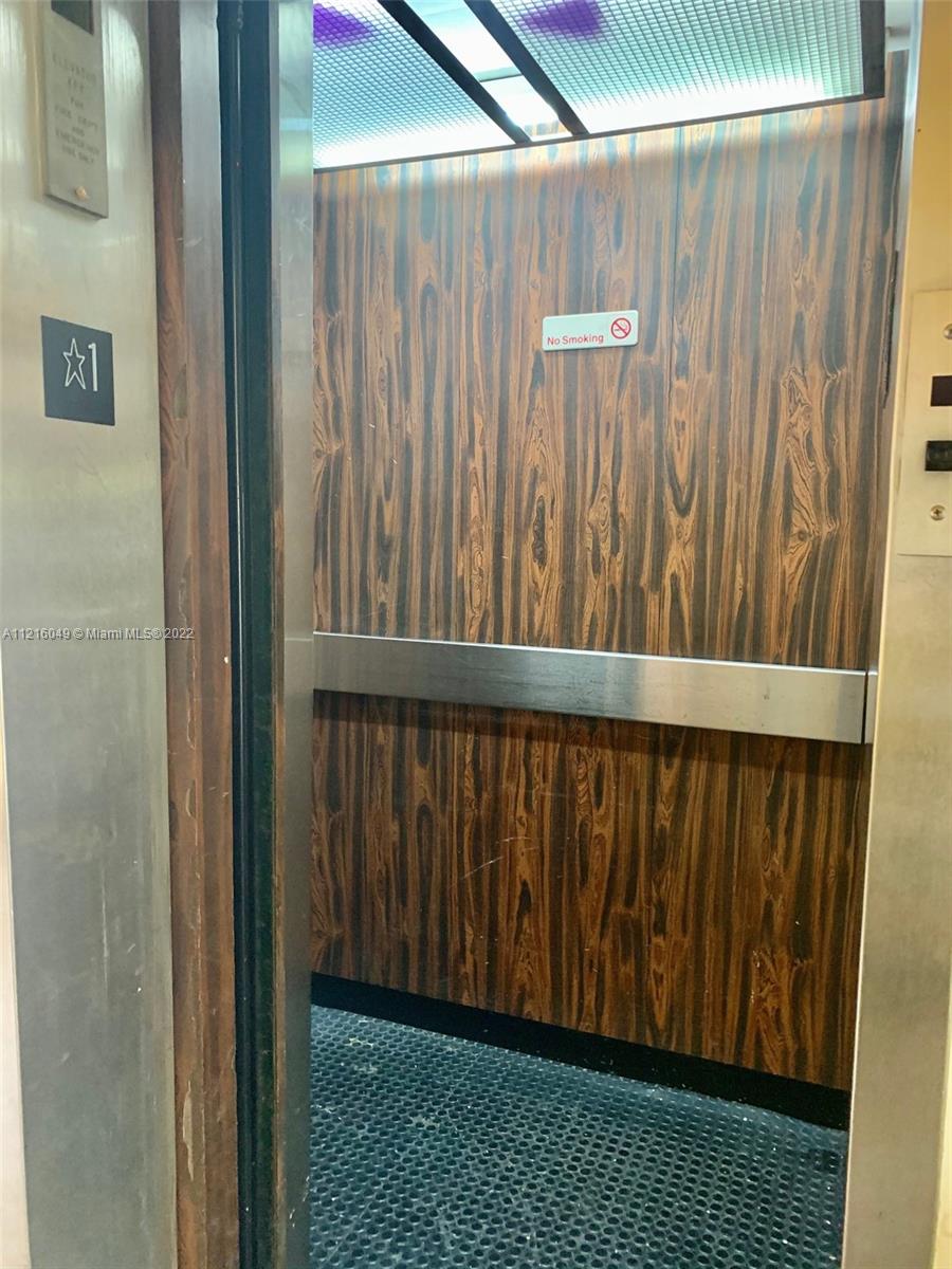 ROYAL CONDO - Residential Lease