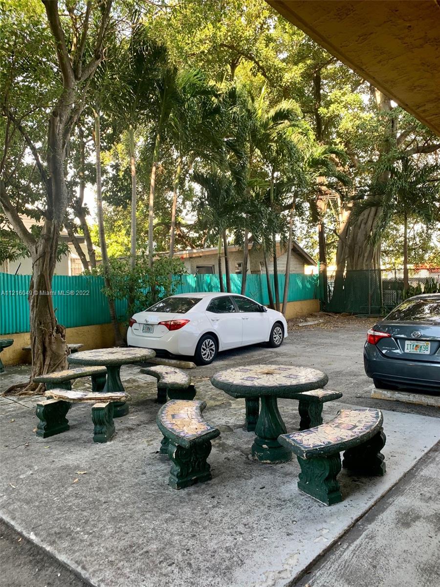 ROYAL CONDO - Residential Lease