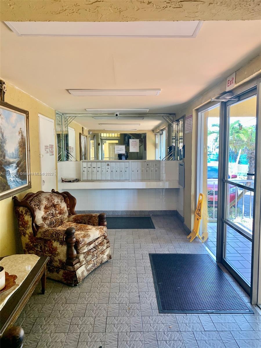 ROYAL CONDO - Residential Lease