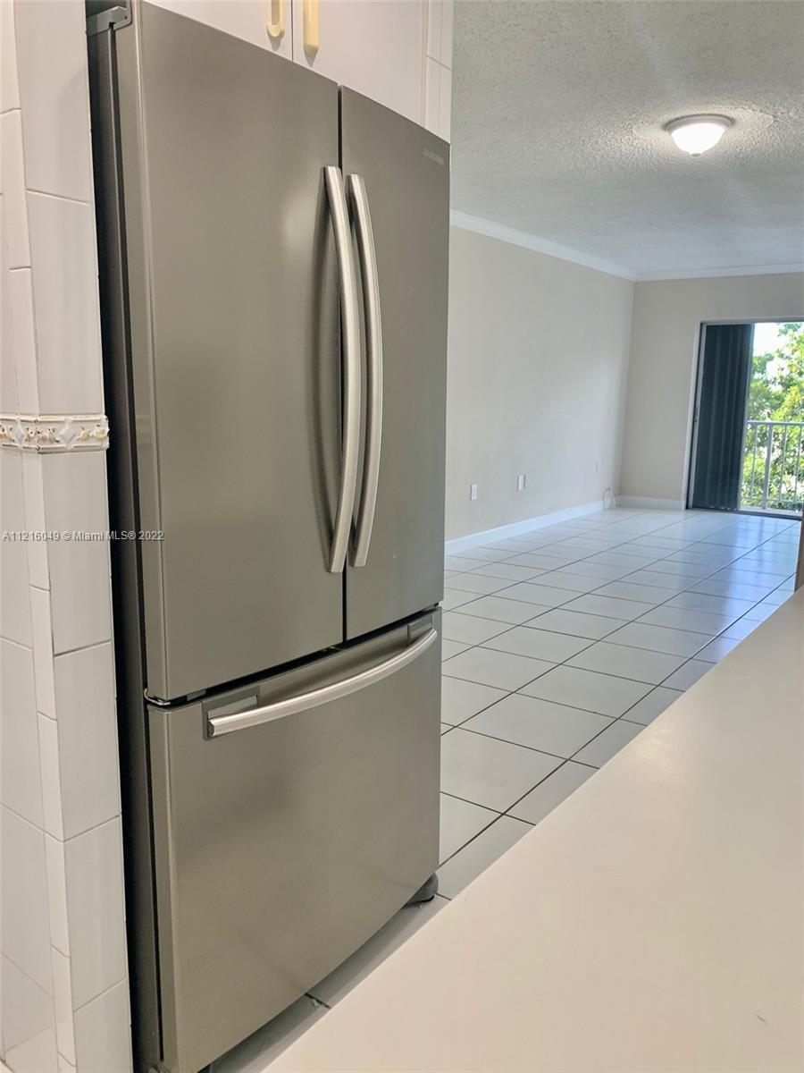 ROYAL CONDO - Residential Lease