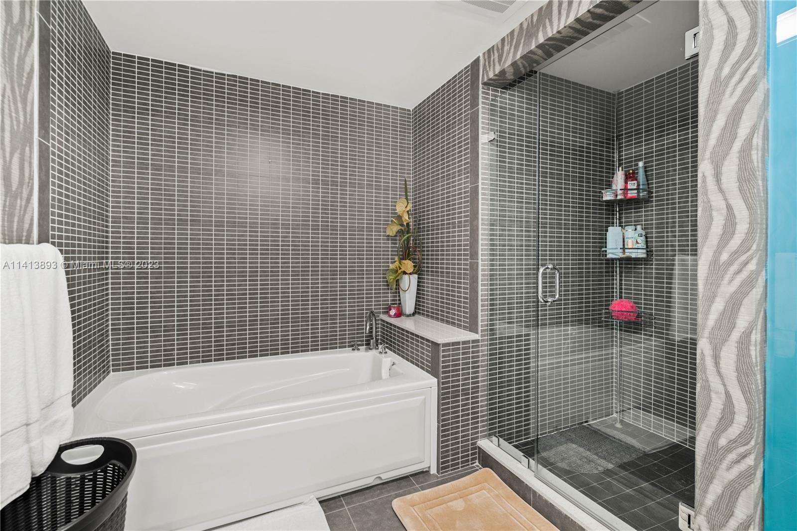 CIELO ON THE BAY CONDO - Residential