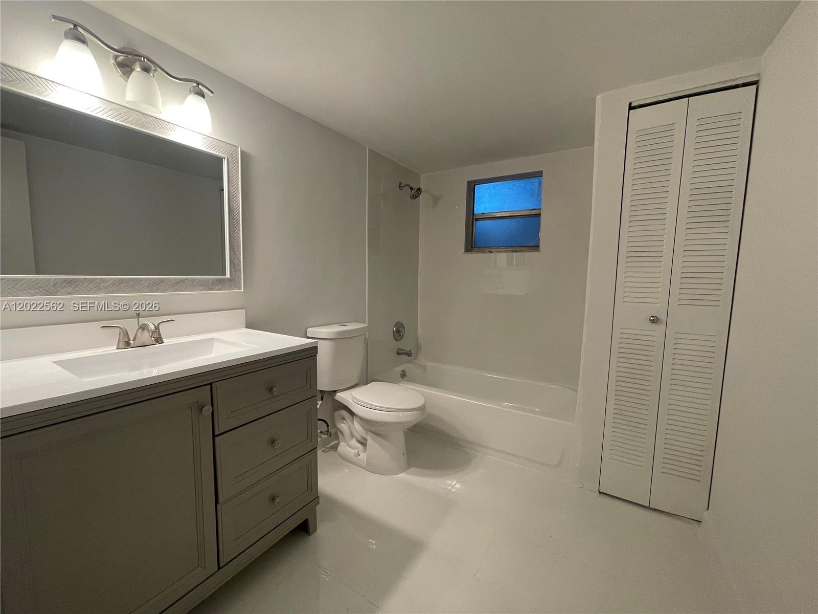 GARDENS NORTH SIX CONDO - Residential Lease