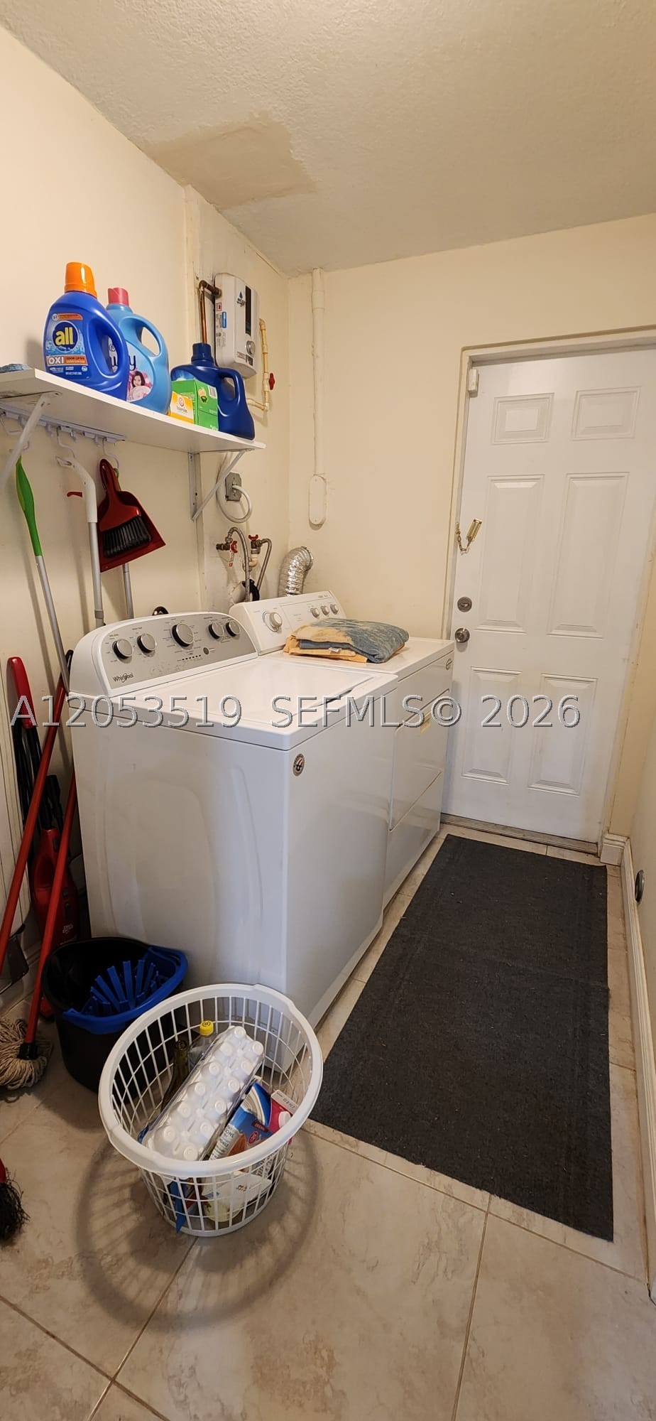 UNIVERSITY PARK - Residential Lease