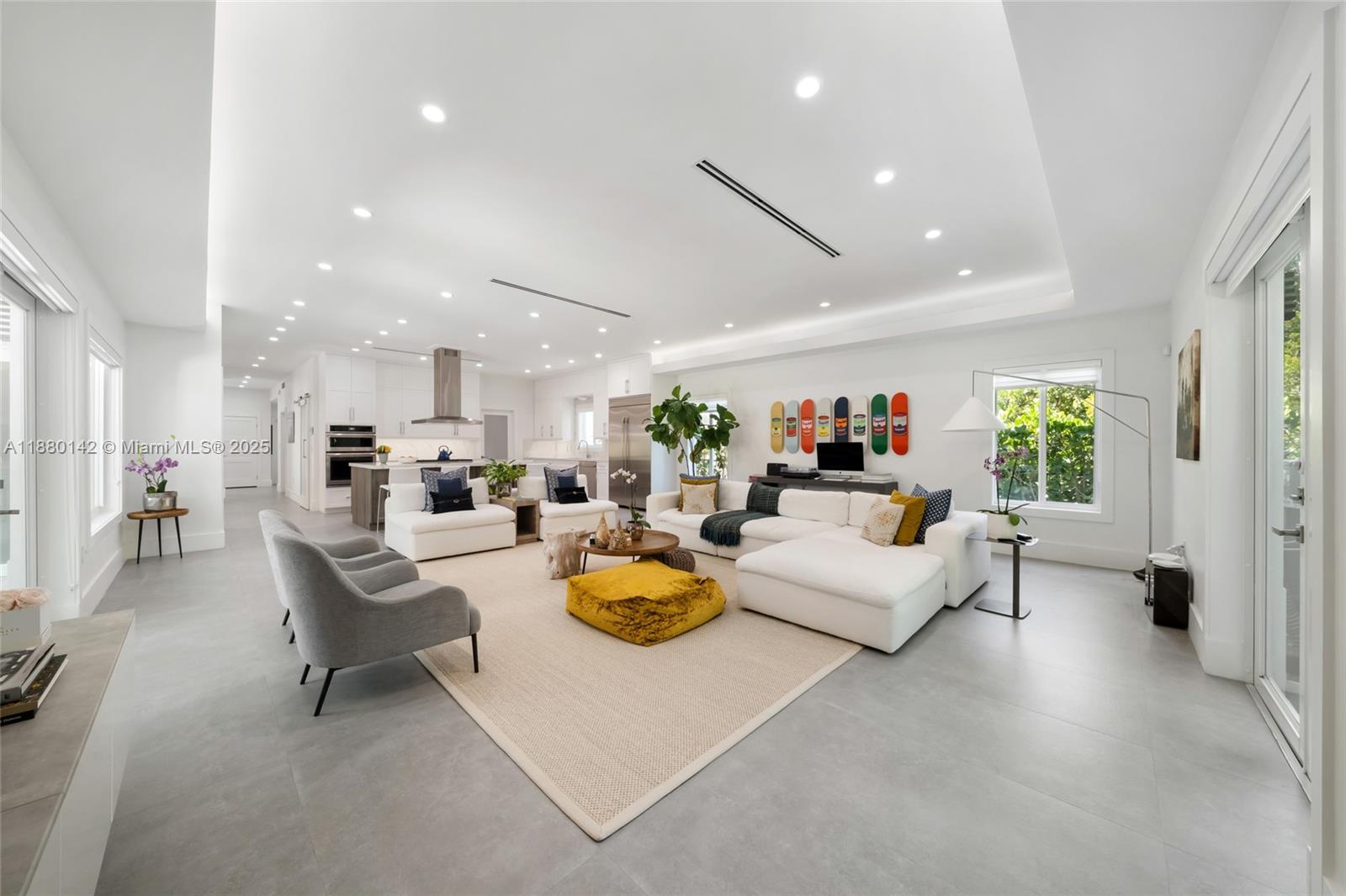 COCONUT GROVE MANOR - Residential