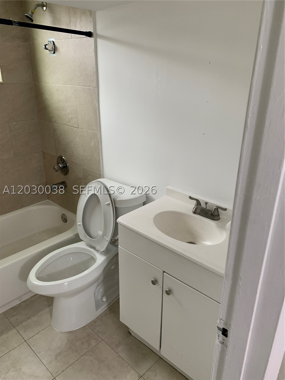 THE PALMS 51 CONDO - Residential Lease