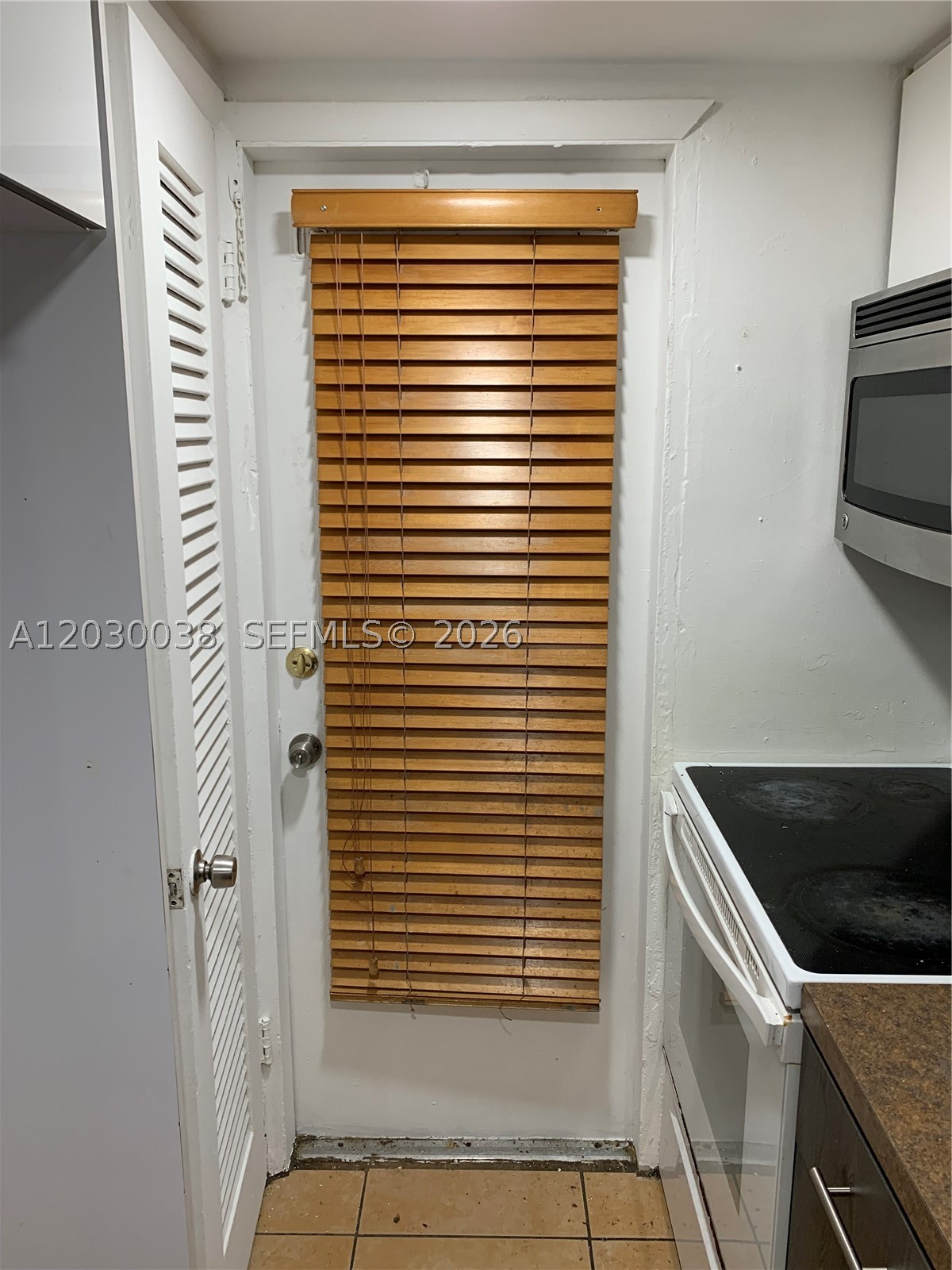 THE PALMS 51 CONDO - Residential Lease