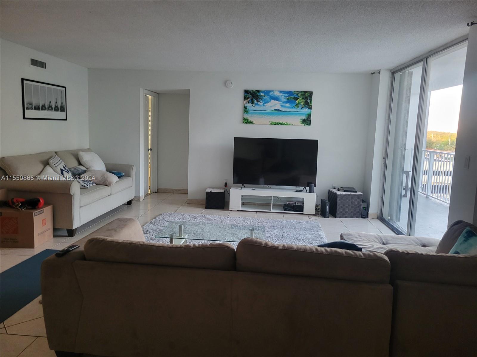 WILSHIRE CONDO - Residential Lease