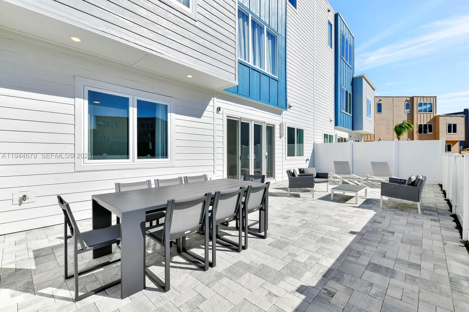 SPECTRUM AT REUNION CONDO - Residential