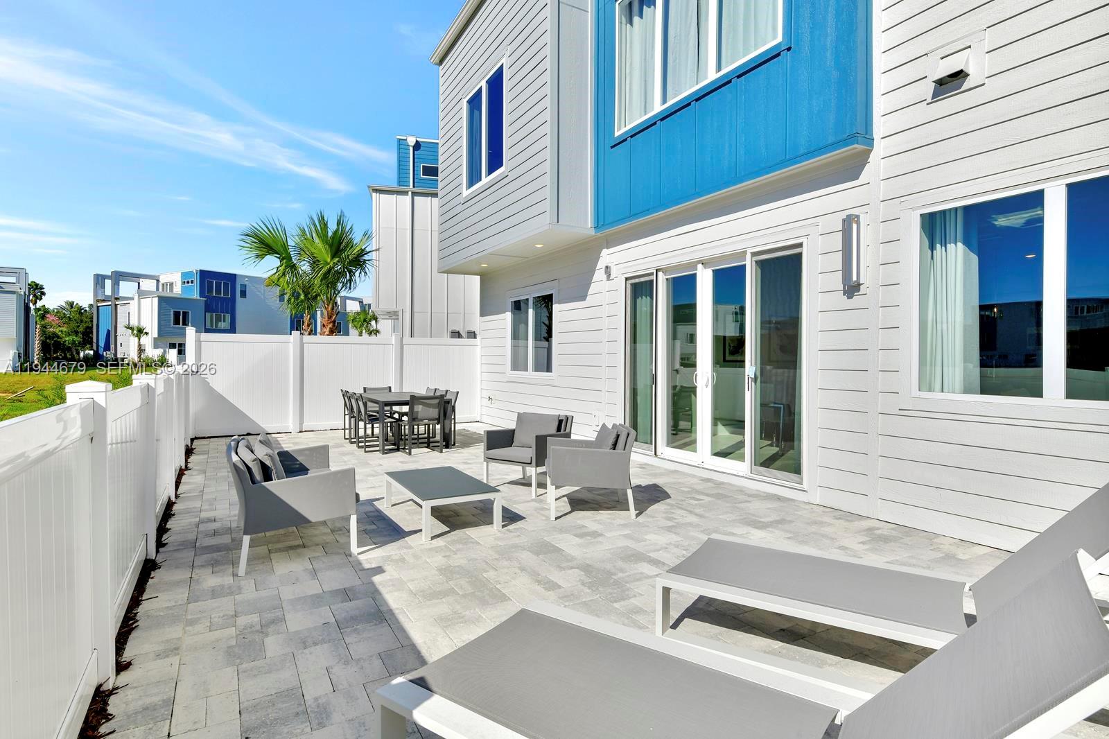 SPECTRUM AT REUNION CONDO - Residential