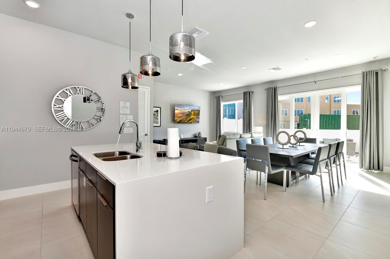 SPECTRUM AT REUNION CONDO - Residential