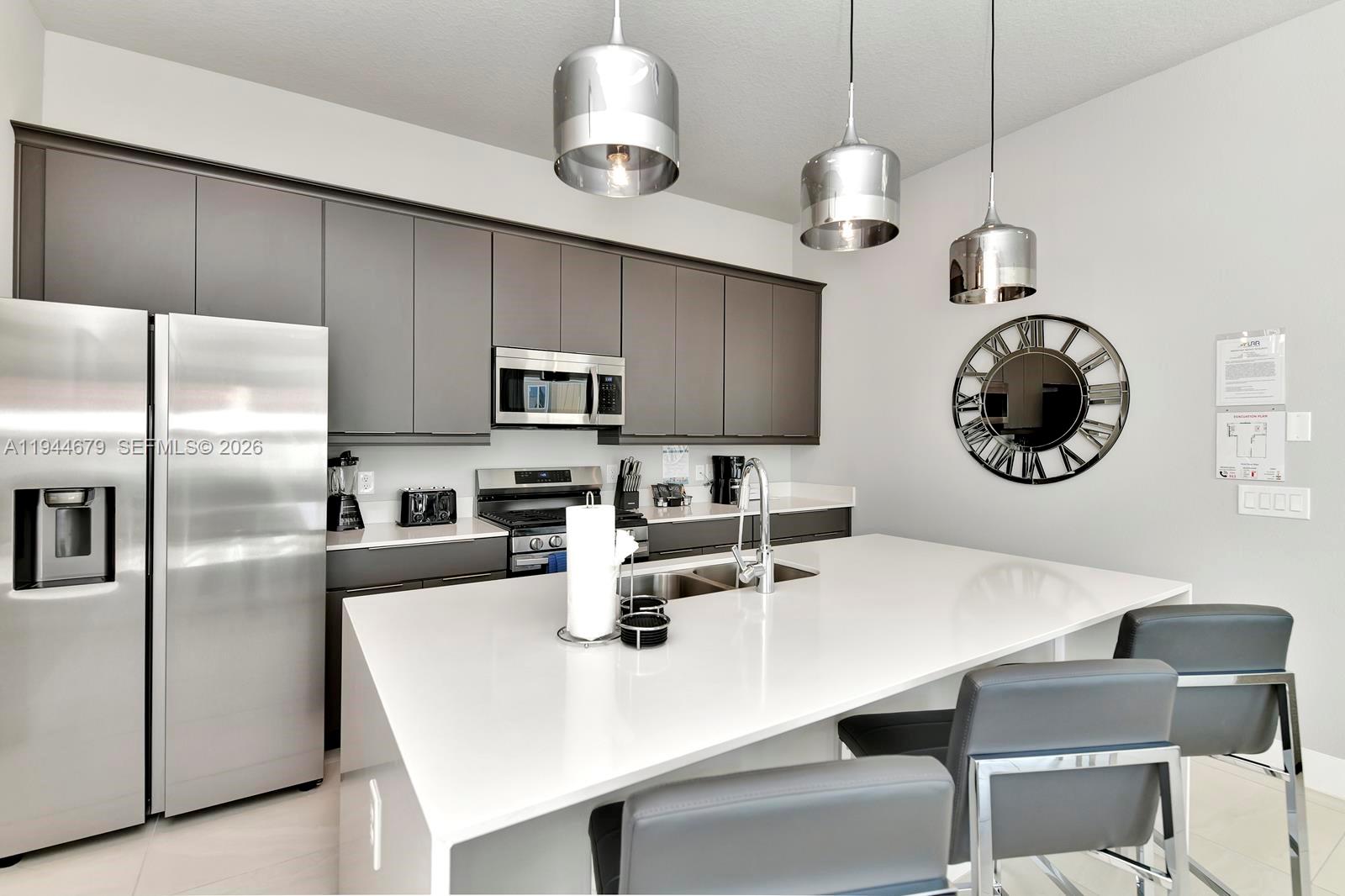 SPECTRUM AT REUNION CONDO - Residential