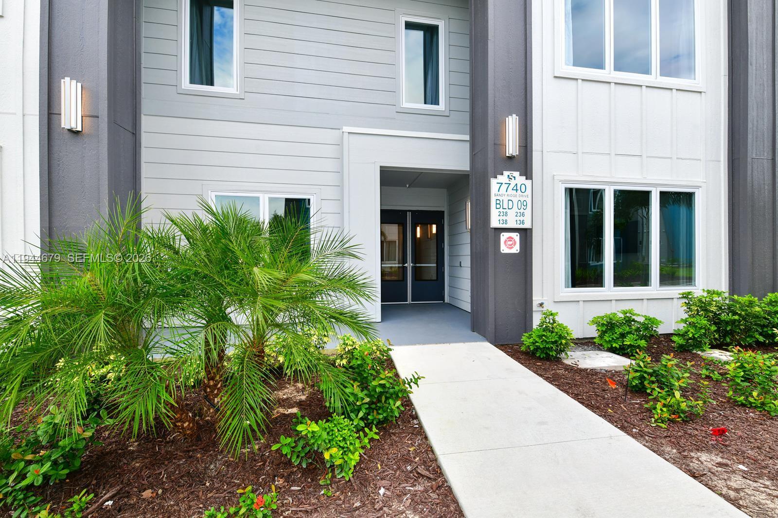 SPECTRUM AT REUNION CONDO - Residential