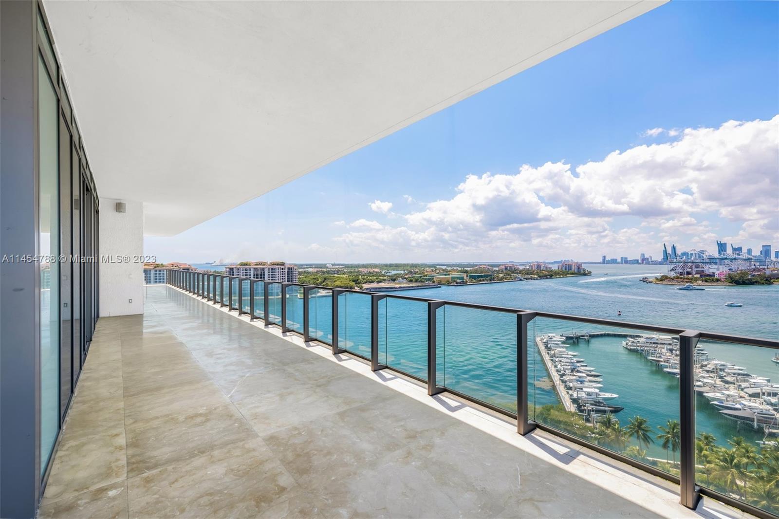 APOGEE CONDO - Residential