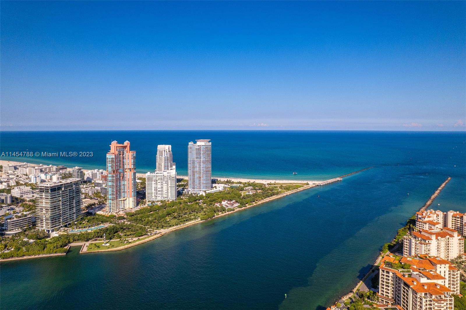 APOGEE CONDO - Residential