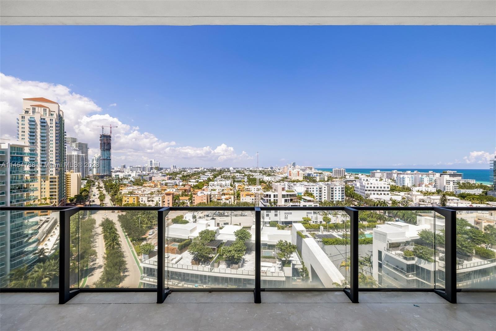 APOGEE CONDO - Residential