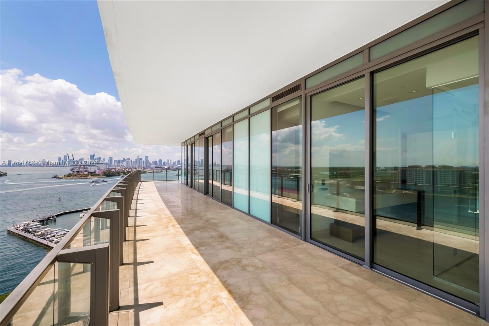 APOGEE CONDO - Residential