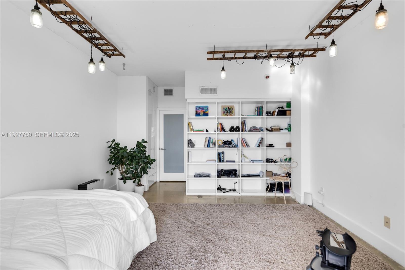 THE FLATS AT MORNINGSIDE - Residential