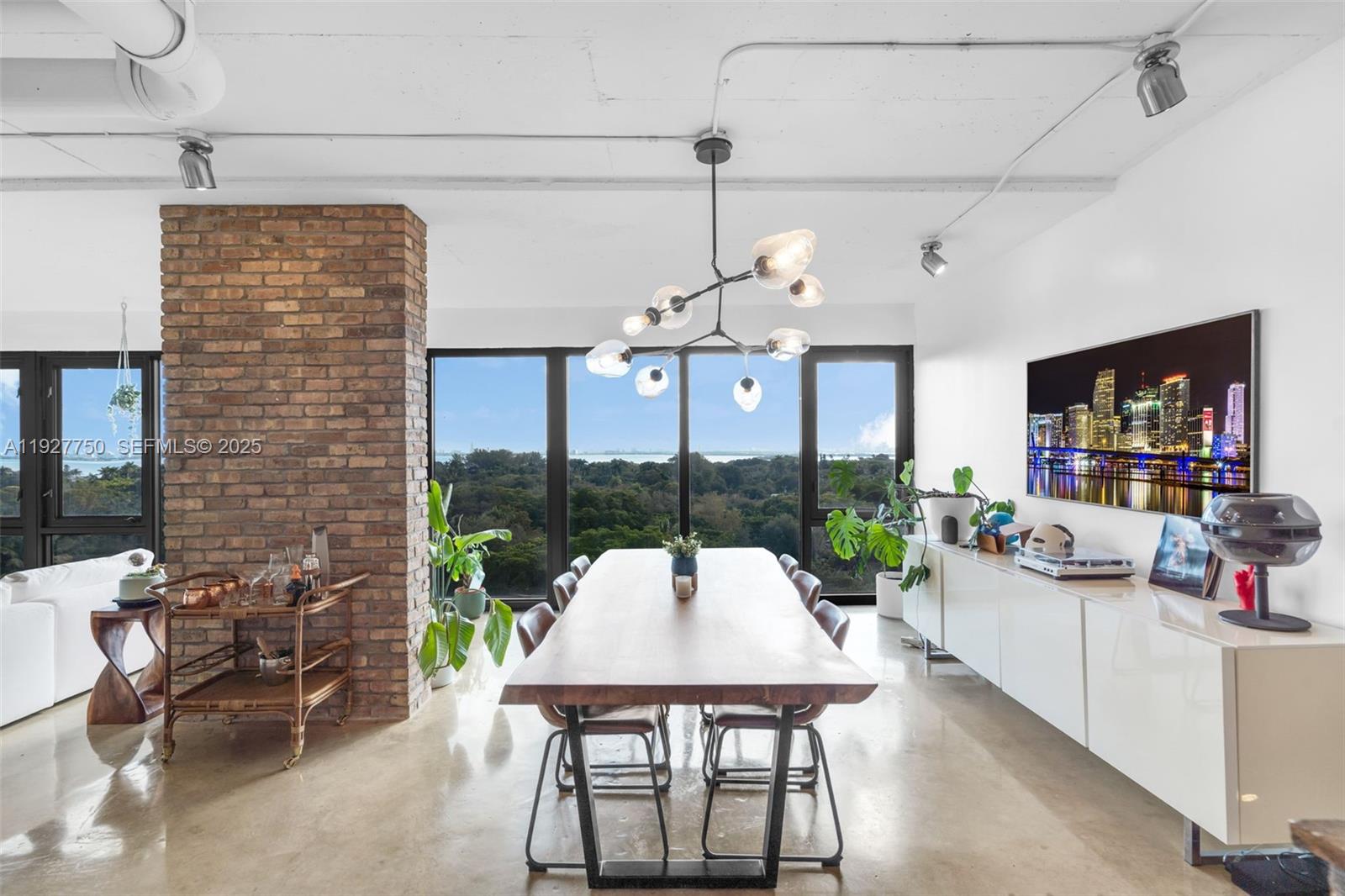 THE FLATS AT MORNINGSIDE - Residential