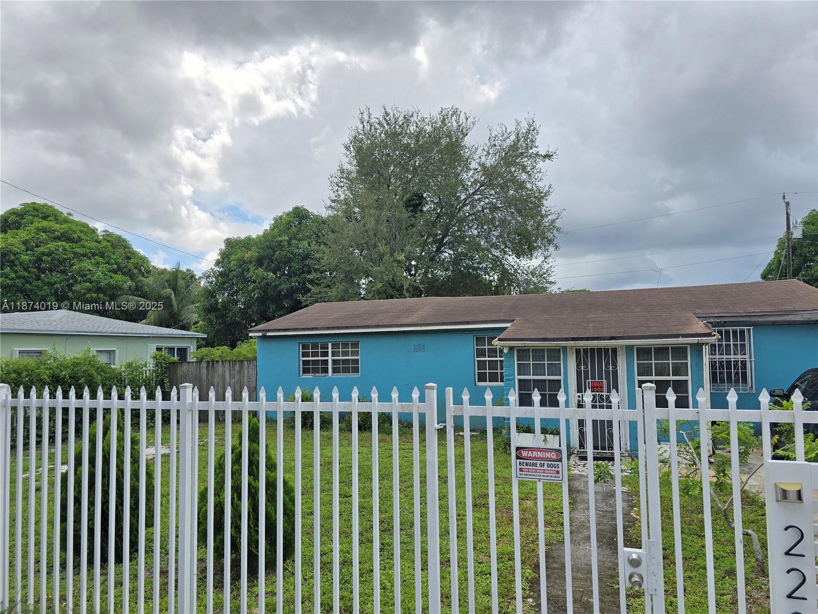 CAROLINDA PARK - Residential