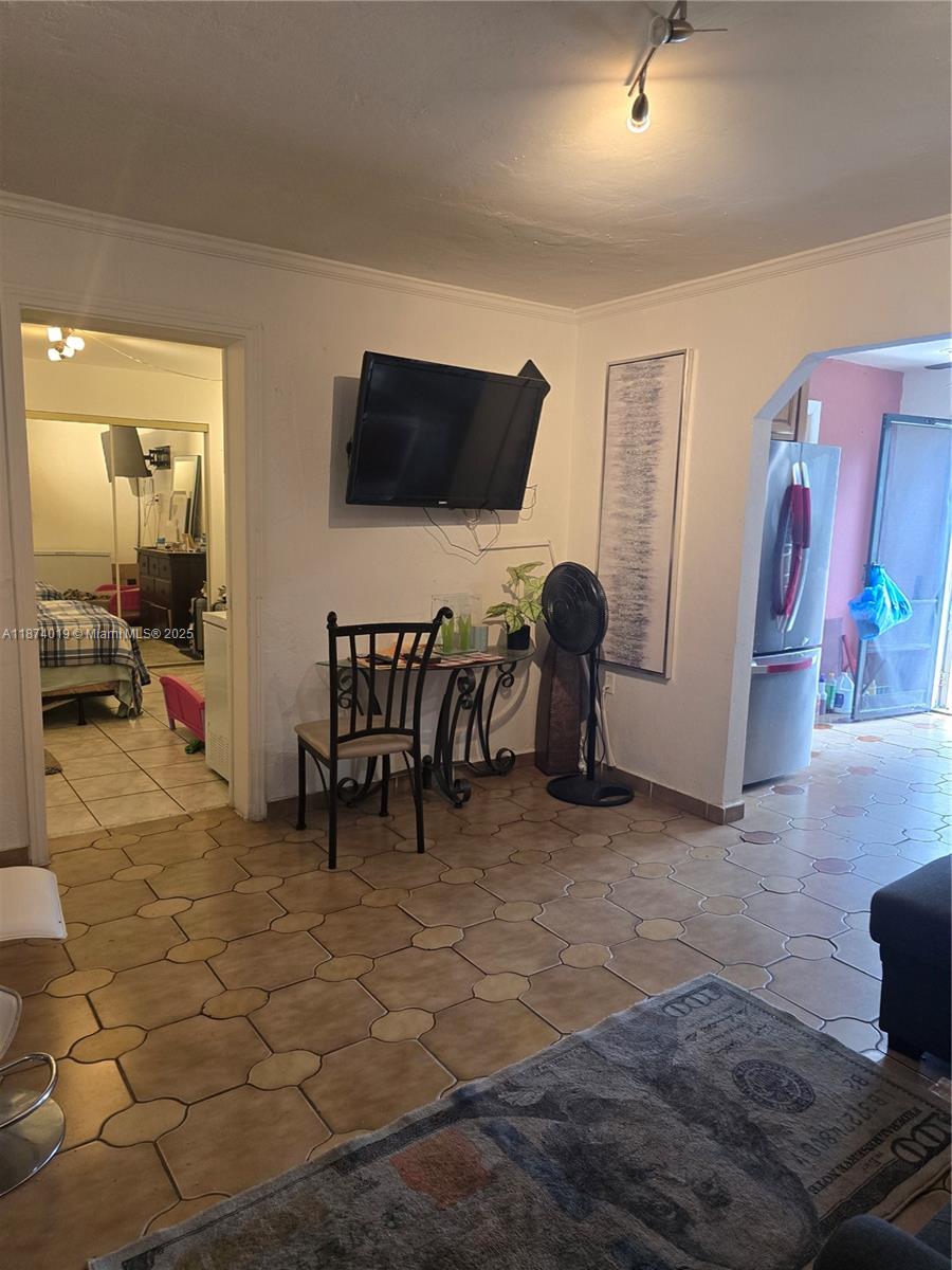 CAROLINDA PARK - Residential
