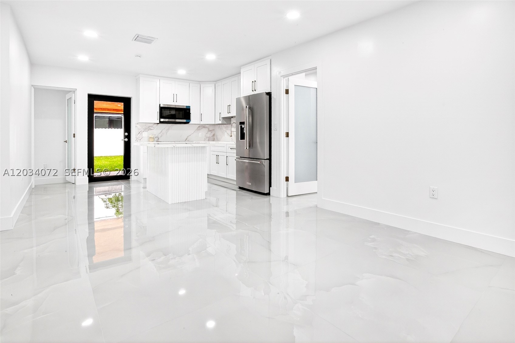BROADMOOR MANOR - Residential