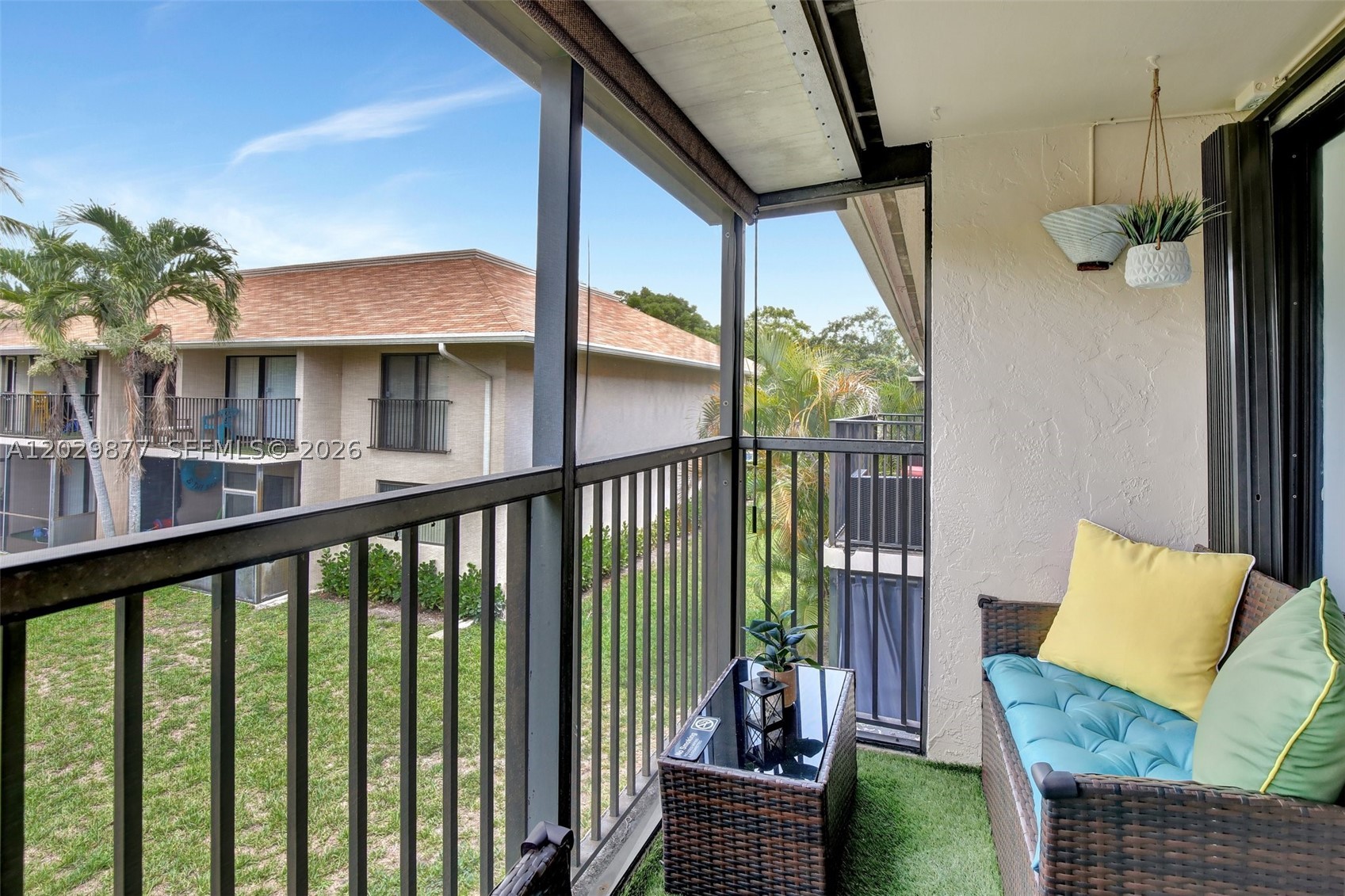 HAMPTON COURT CONDO - Residential