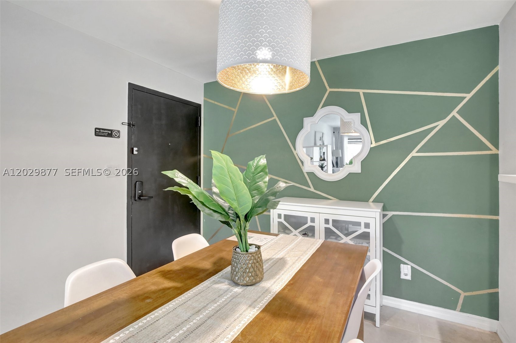 HAMPTON COURT CONDO - Residential