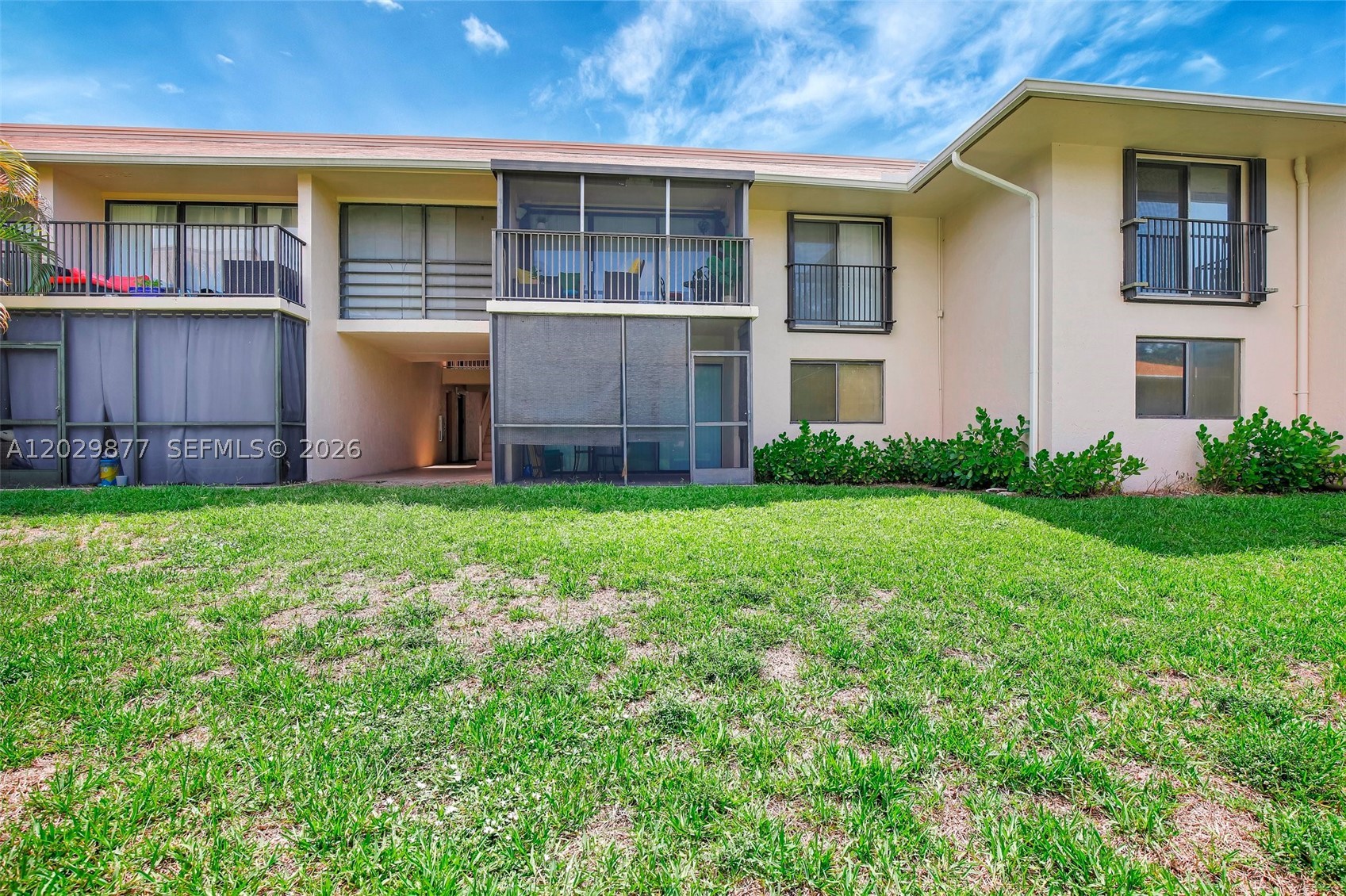 HAMPTON COURT CONDO - Residential