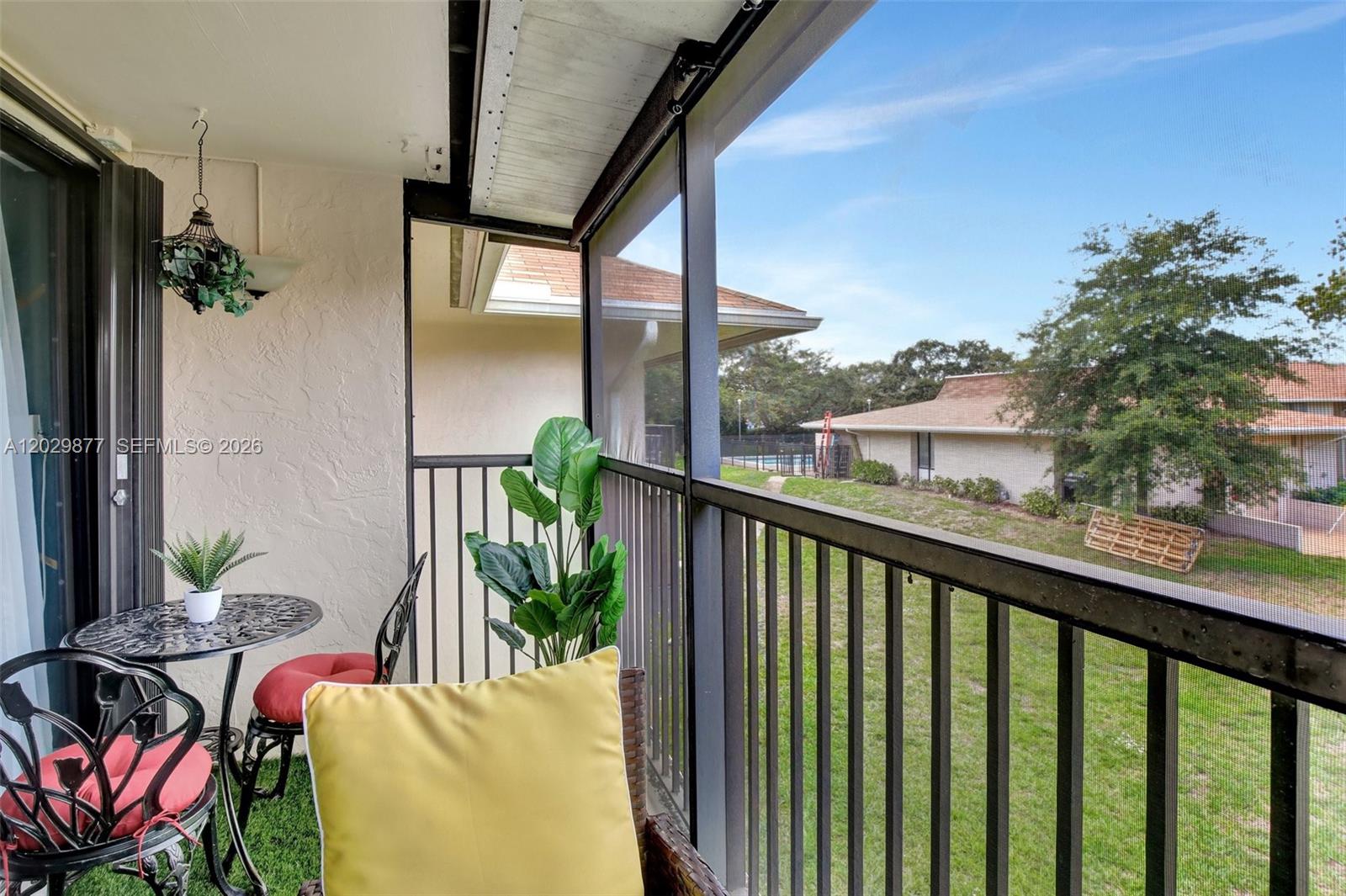 HAMPTON COURT CONDO - Residential