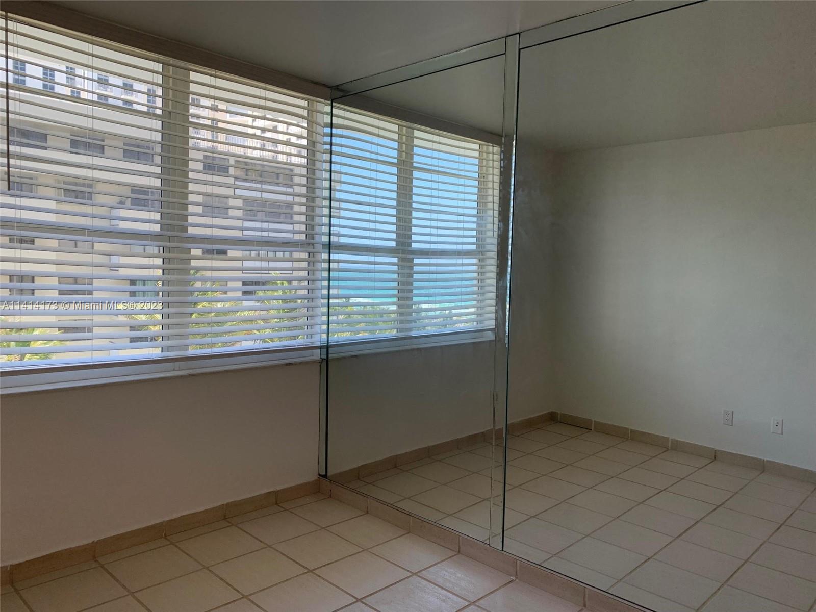THE DECOPLAGE CONDO - Residential Lease