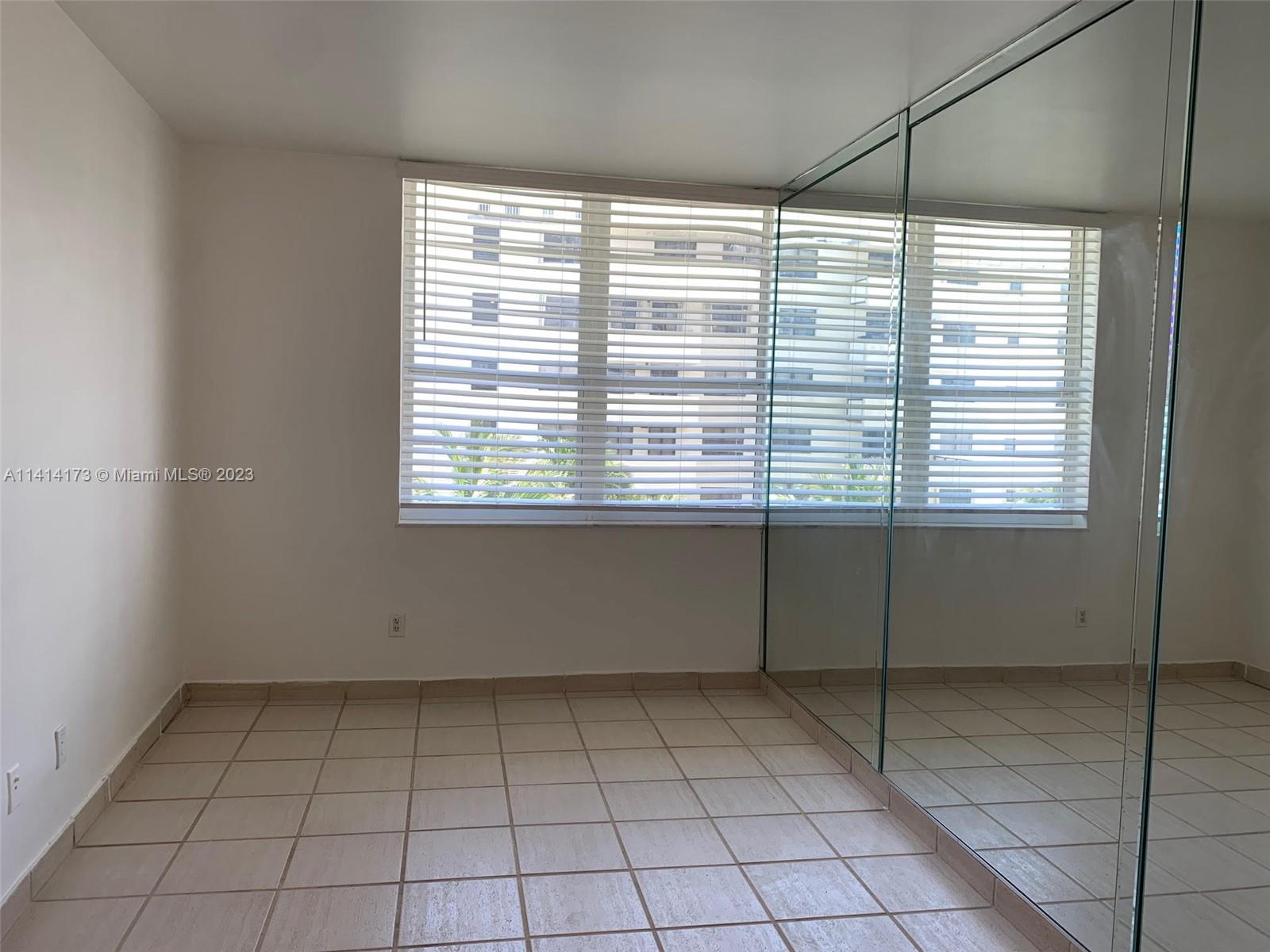 THE DECOPLAGE CONDO - Residential Lease