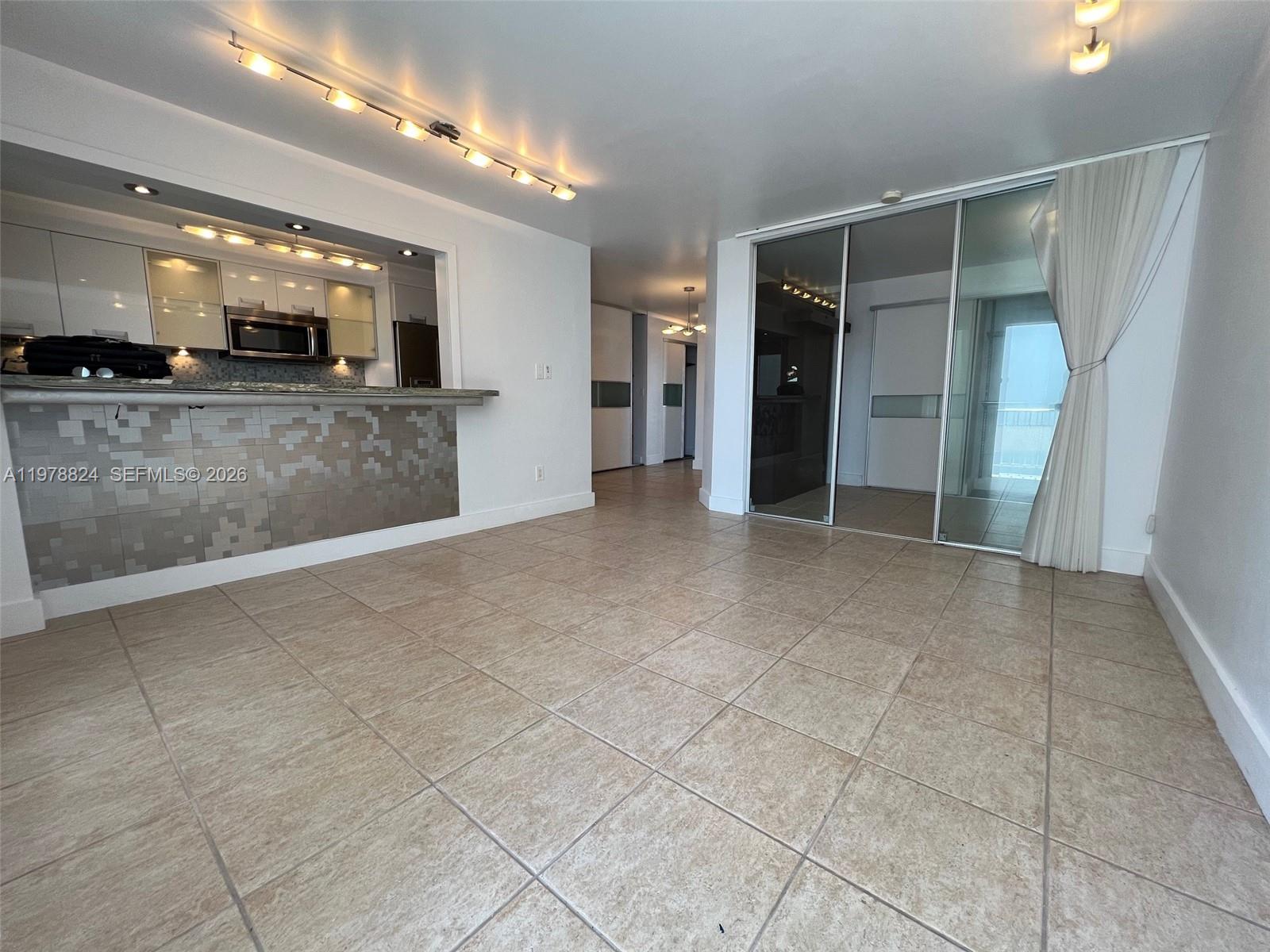 GOLDEN HOUSE CONDO - Residential