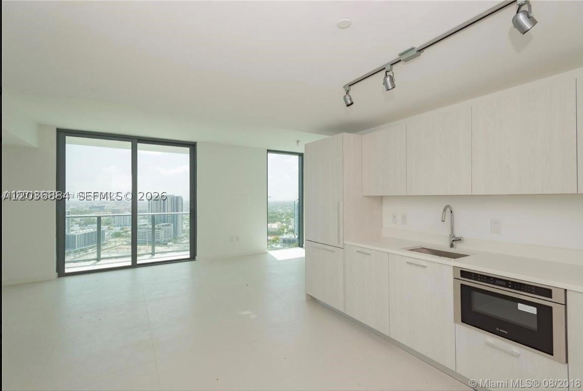 PARAISO BAYVIEWS CONDO - Residential Lease