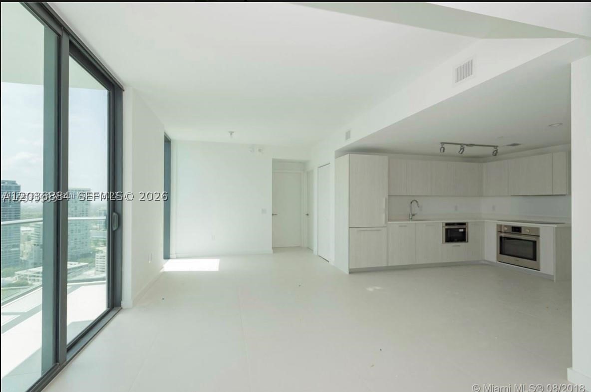PARAISO BAYVIEWS CONDO - Residential Lease